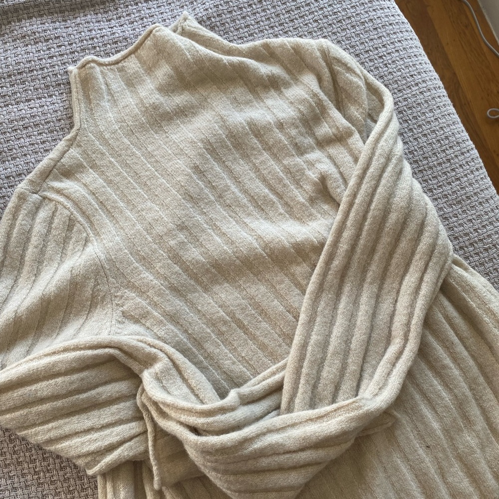 NWOT sweater from Madewell in cream!